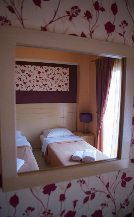 Lidra Hotel Aridaía エクステリア 写真
